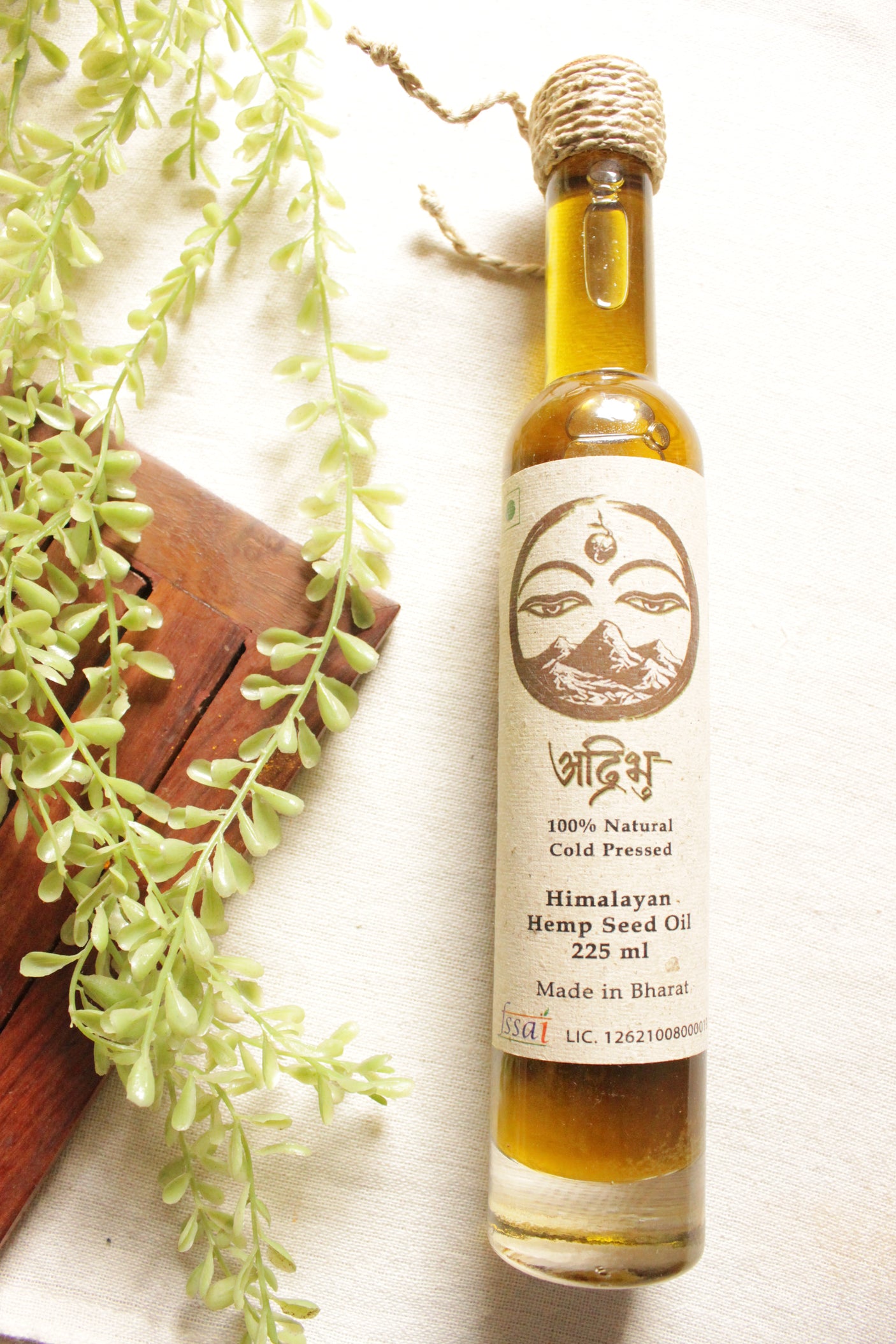 100% Natural Cold-Pressed Himalayan Hemp Seed Oil