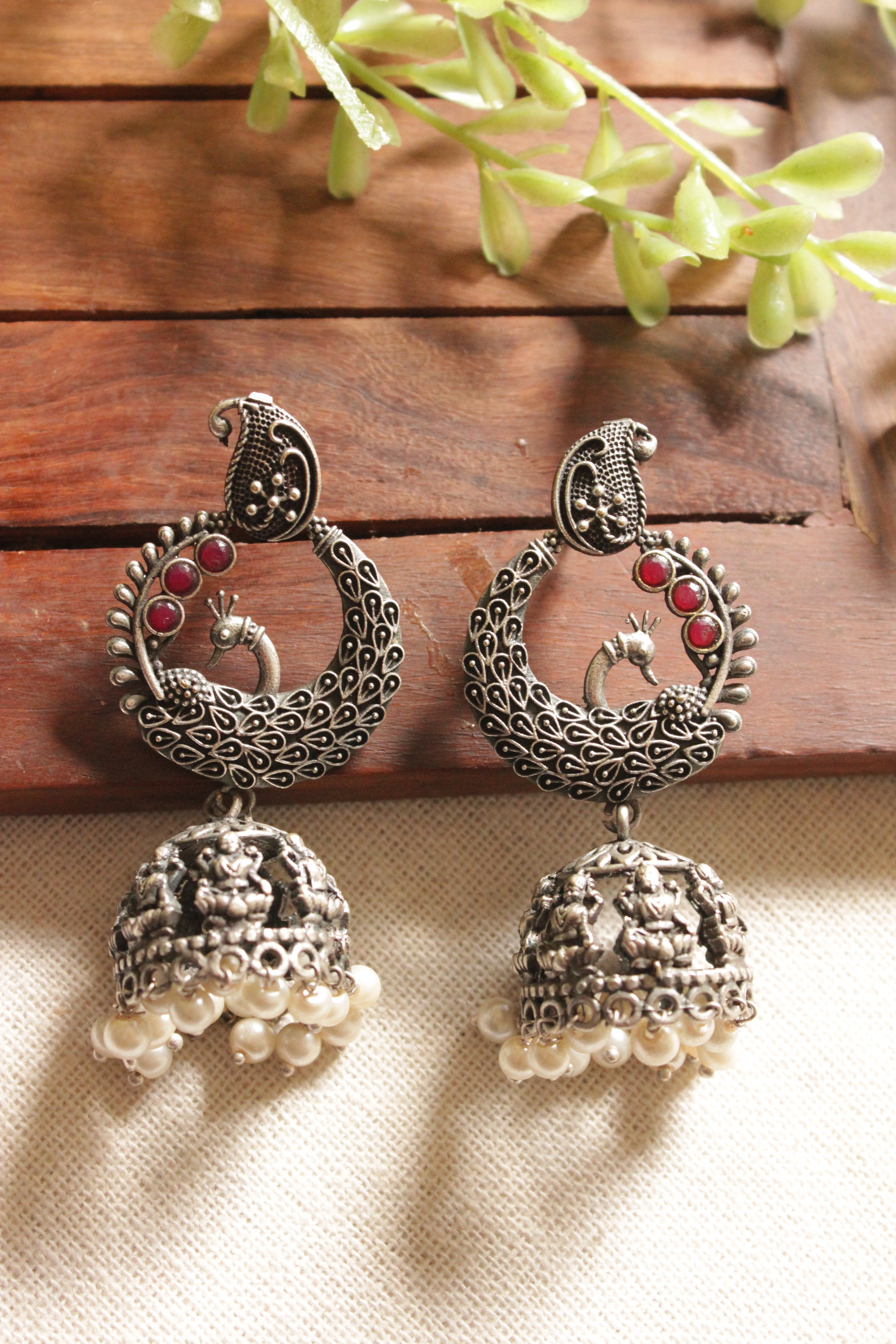 Priyaasi Shining Grace Peacock-shaped earrings made of pink stones