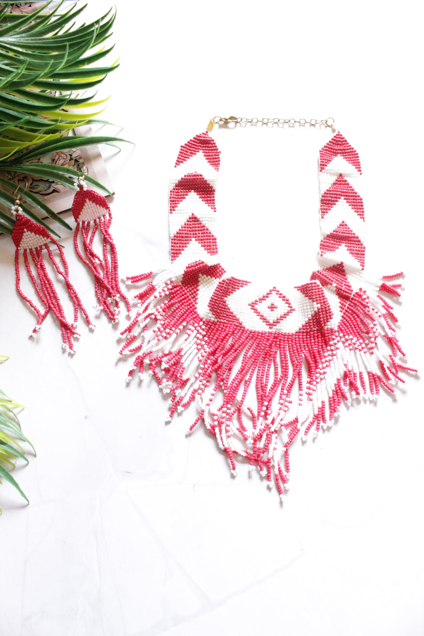 Red and White Hand Braided Beads Collar Necklace