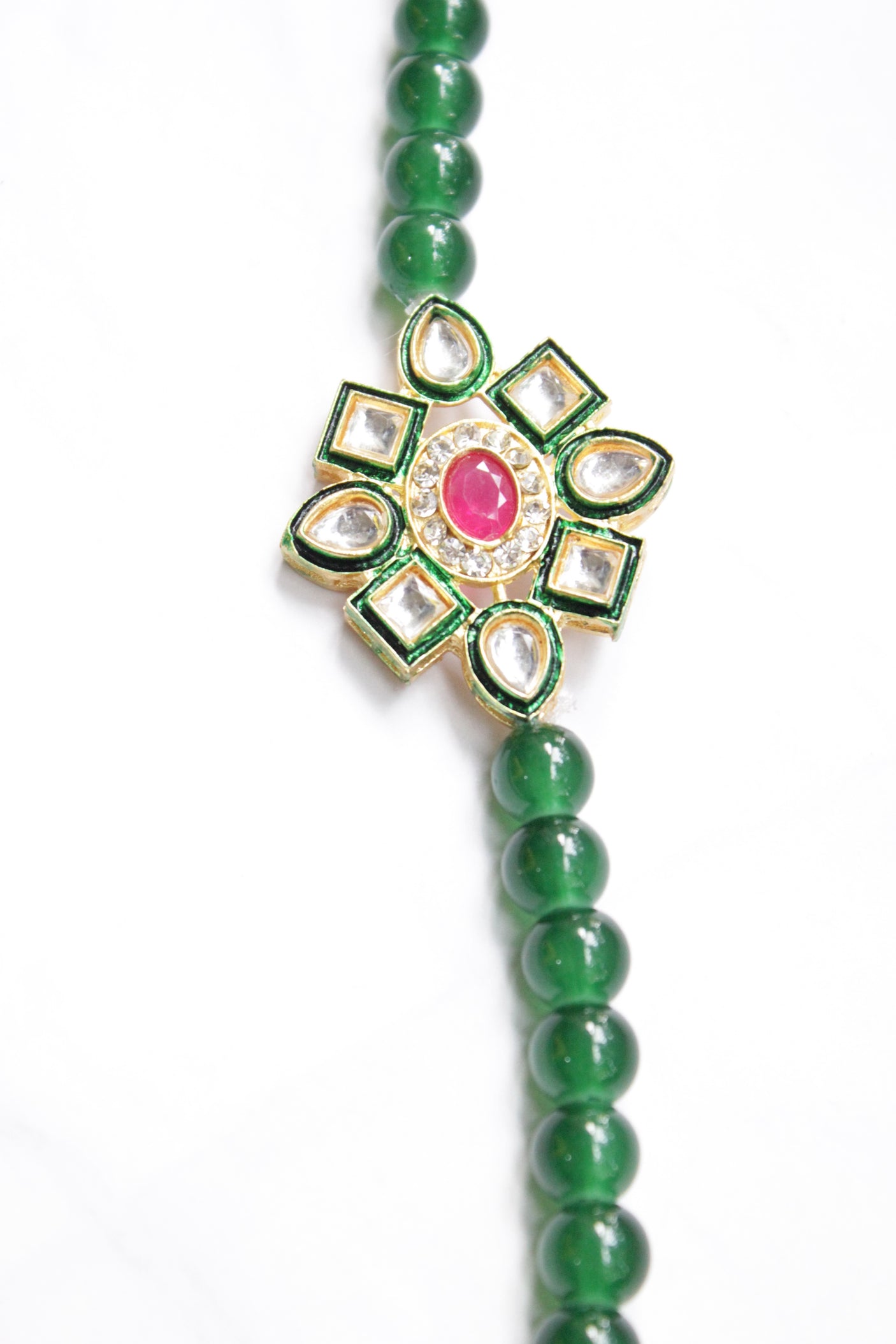 Green Glass Beads Kundan Stones Embellished Gold Toned Necklace