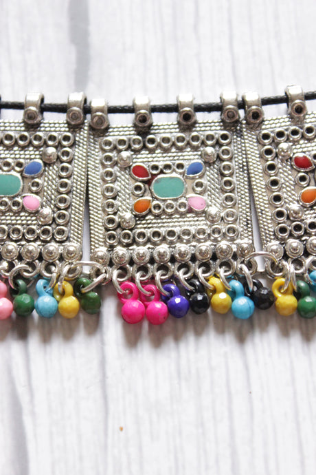 Multi-Color Beads Embellished Metal Choker Necklace with Adjustable Thread Closure