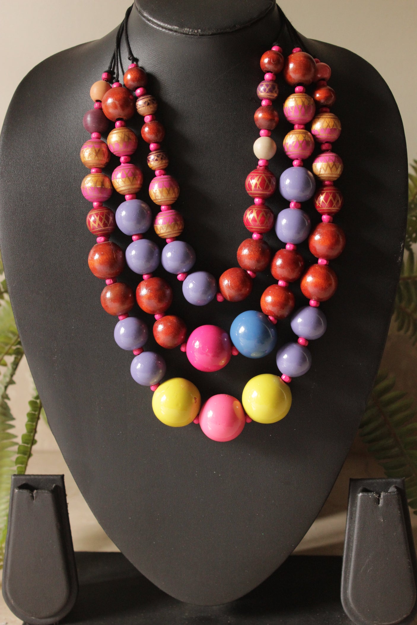 4 Vibrant Shades Wooden Beads 3 Layer Chain Closure Necklace