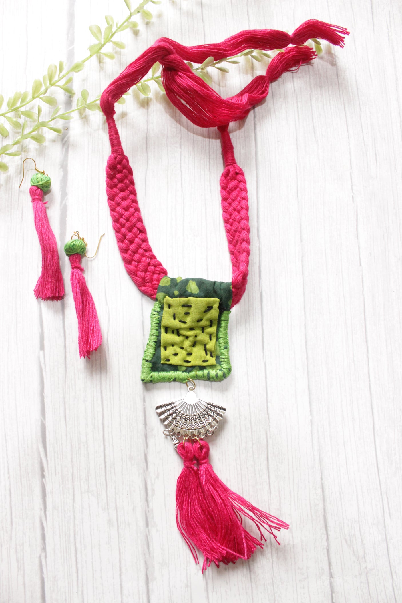 Hand Embroidered Shades of Green and Pink Dori Closure Necklace Set