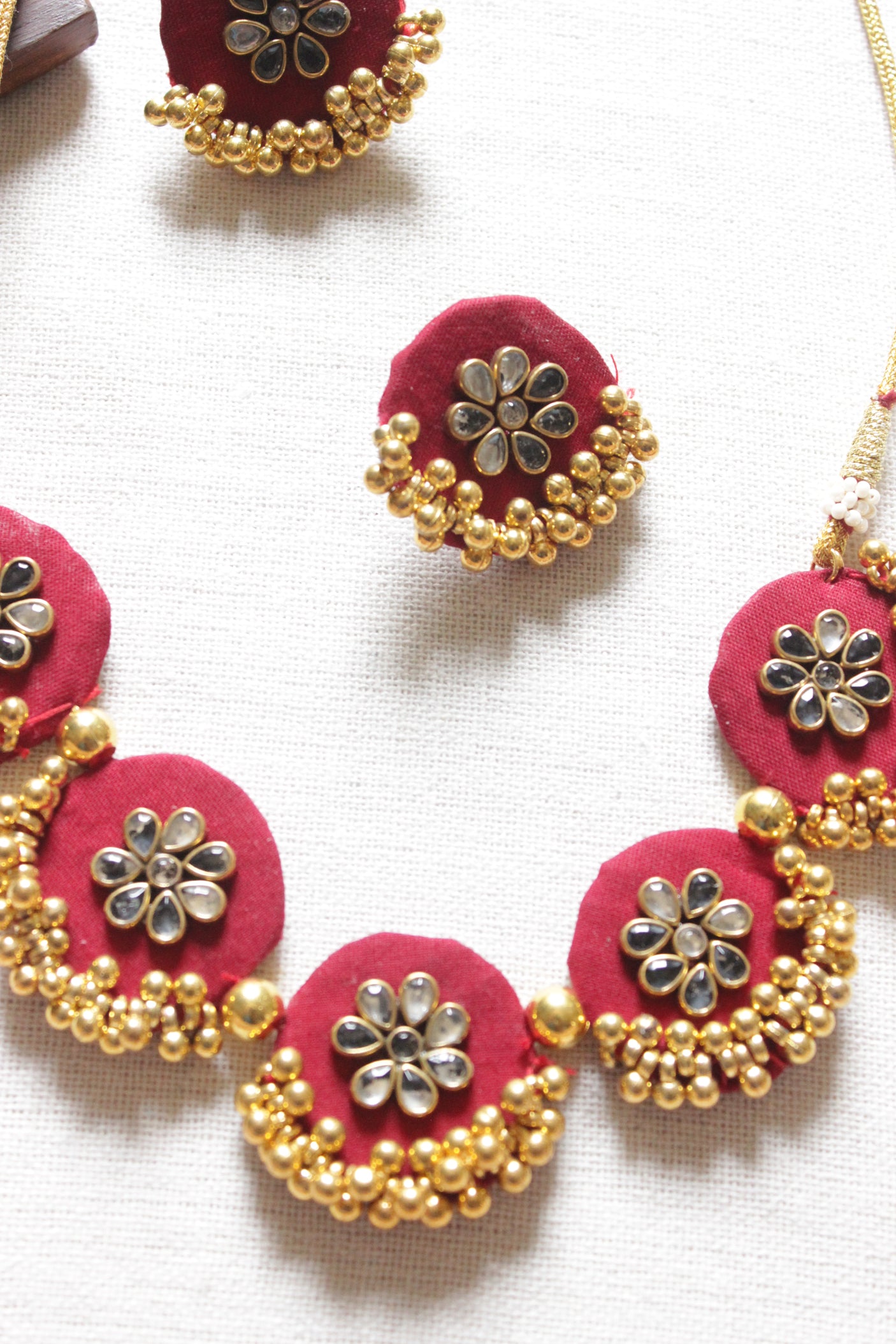 Kundan Stones Embellished Red Fabric Gold Toned Choker Necklace Set