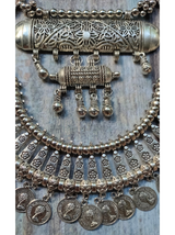 Royal Maharani Metal Necklace