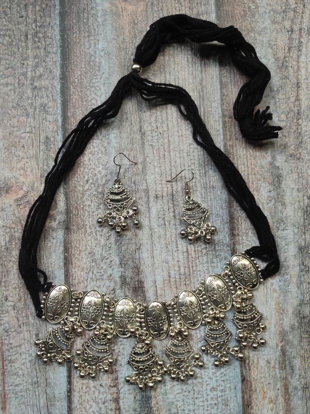 Intricately Crafted Choker Necklace with Metal Beads Danglers