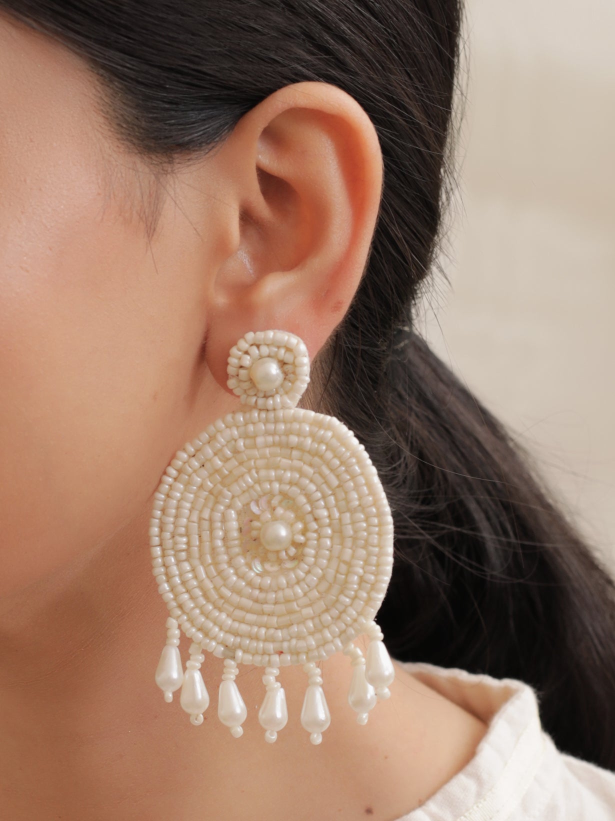 White Beads Circular Mesh Earrings