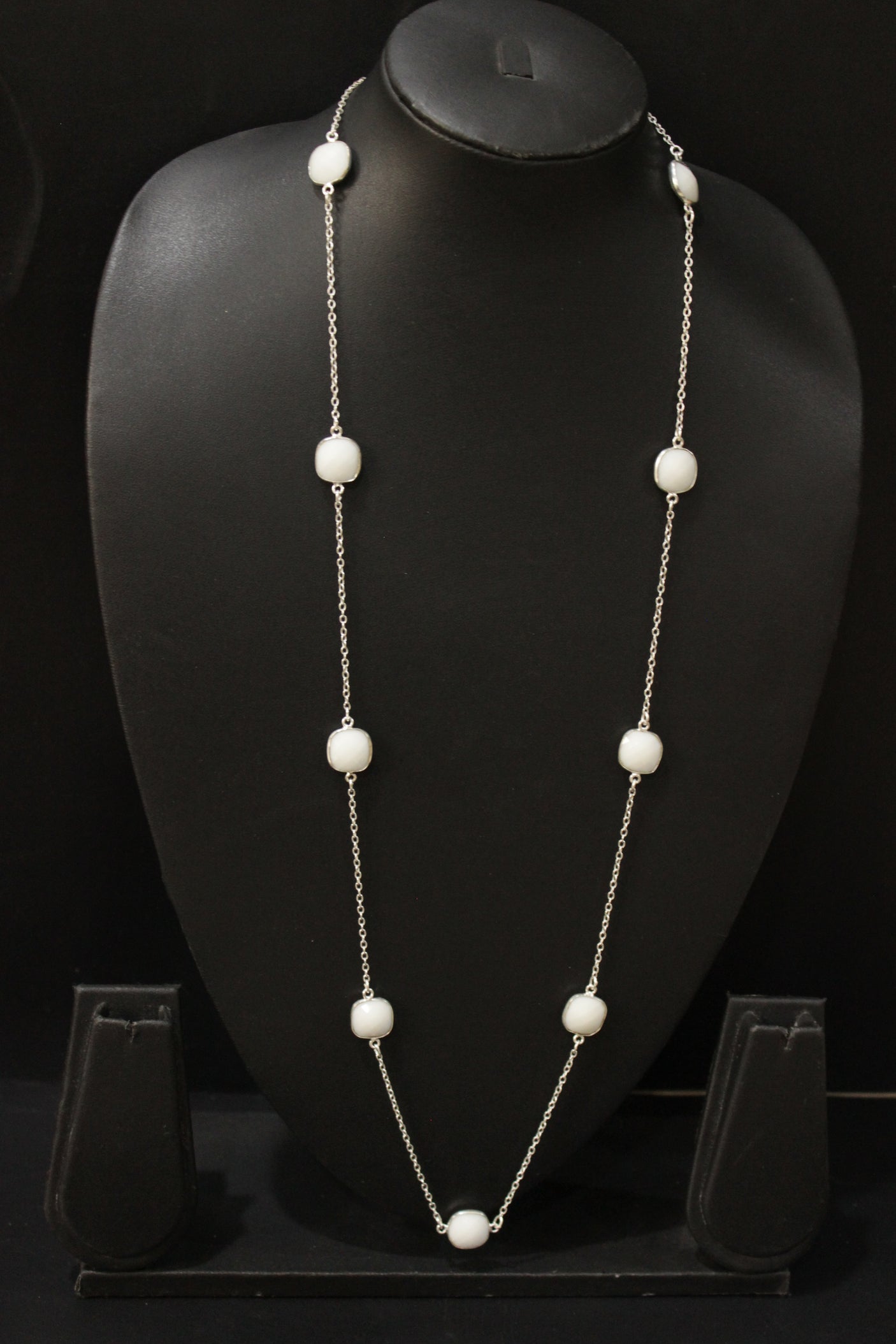 Faceted White Coral Quartz Gemstone Embedded Silver Plated Bezel Connector Chain Necklace