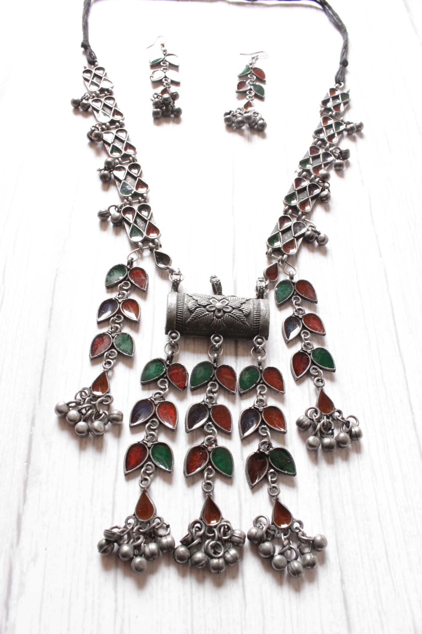 Red & Green Glass Stones Embedded Leaf Motif Oxidised Finish Necklace Set