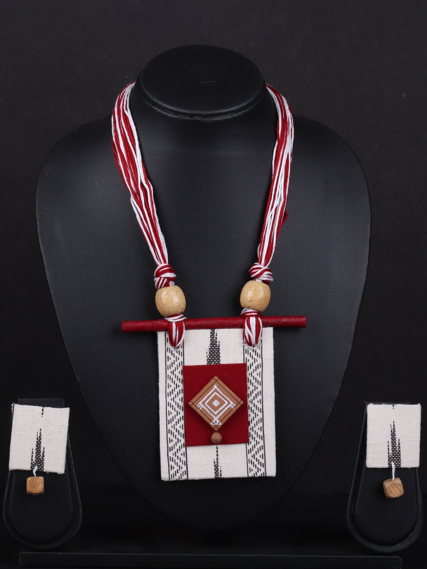 Gorgeous Fabric Necklace Set - A Local Tribe